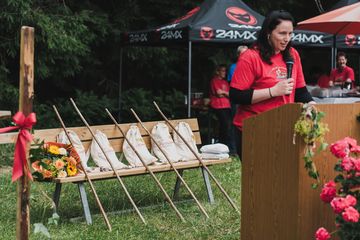 Wanderstock und Jausenpingerl für die Festredner
